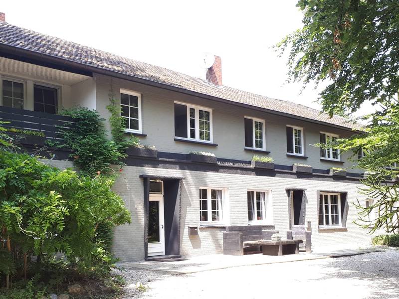 De-achterkant-van-de-accommodatie