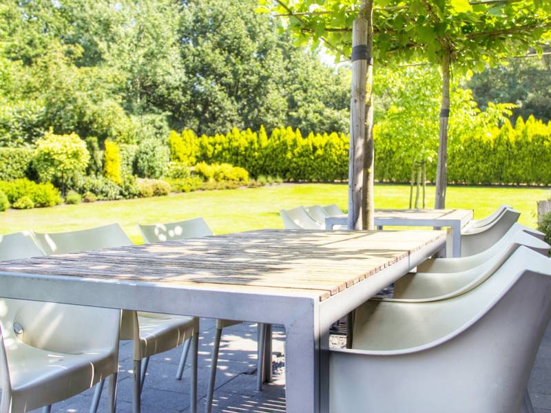 Gezellig terras met genoeg privacy.
