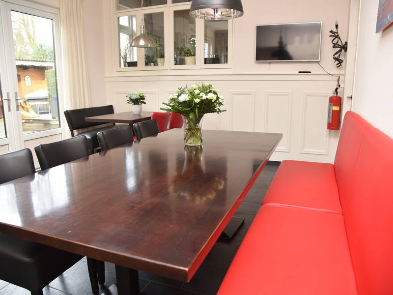De eettafel.