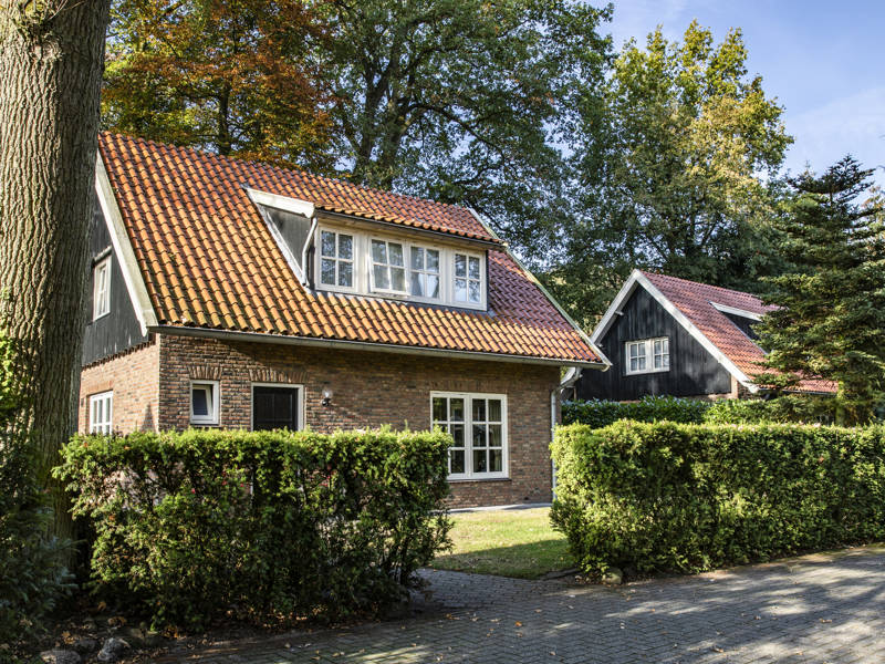 Twee accommodaties naast elkaar.