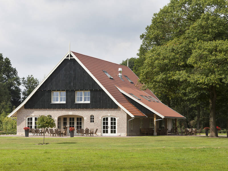 De accommodatie van linksaf.