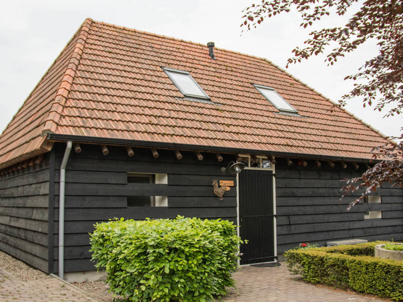 De voorkant van de groepsaccommodatie