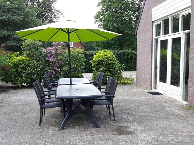 Terras groepsaccommodatie Vessem