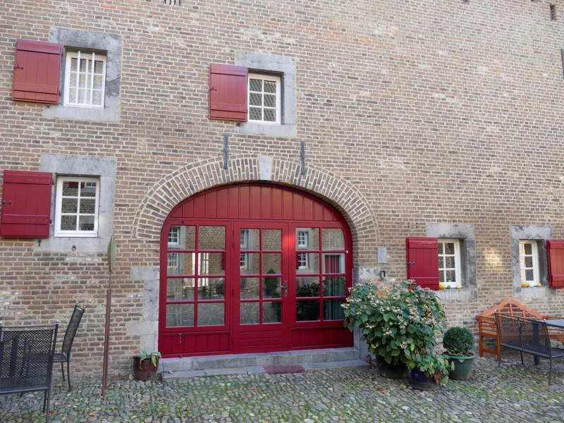 vooraanzicht groepsaccommodatie Eijsden 12 personen