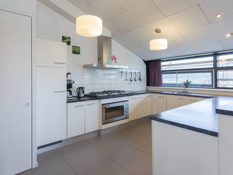Keuken groepsaccommodatie Noordeloos 32 personen
