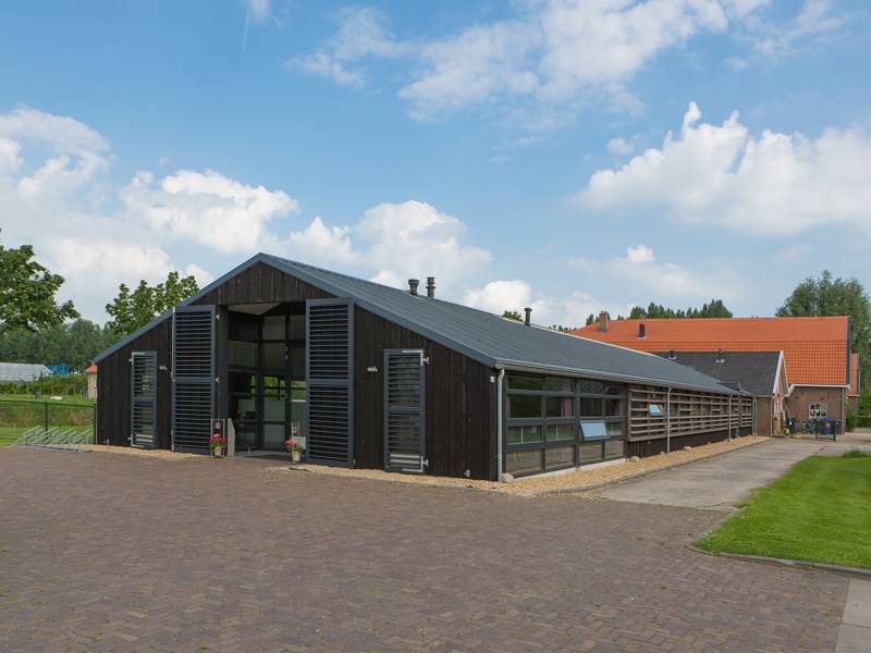 Vooraanzicht groepsaccommodatie Noordeloos 32 personen