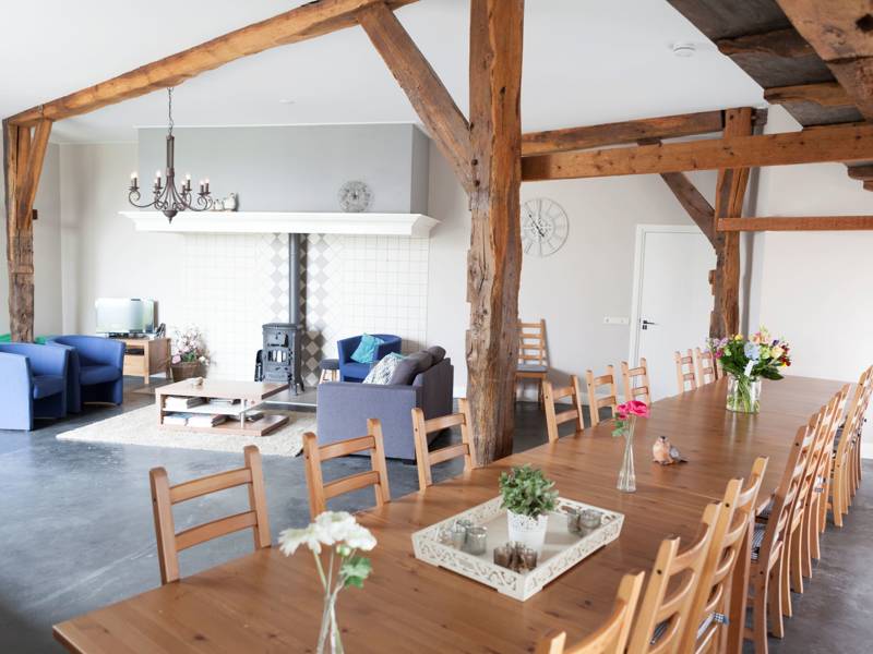 Eetkamer groepsaccommodatie Maarsbergen