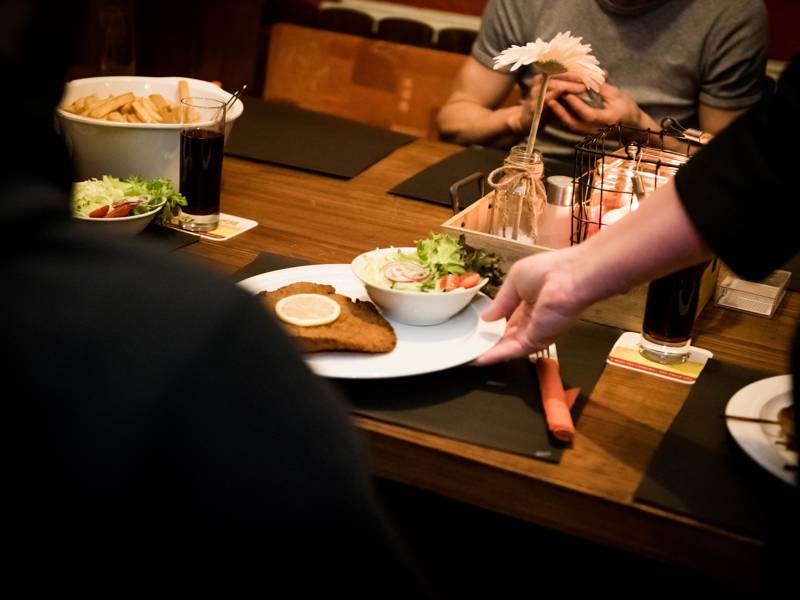groepsaccommodatie Heerlen eettafel